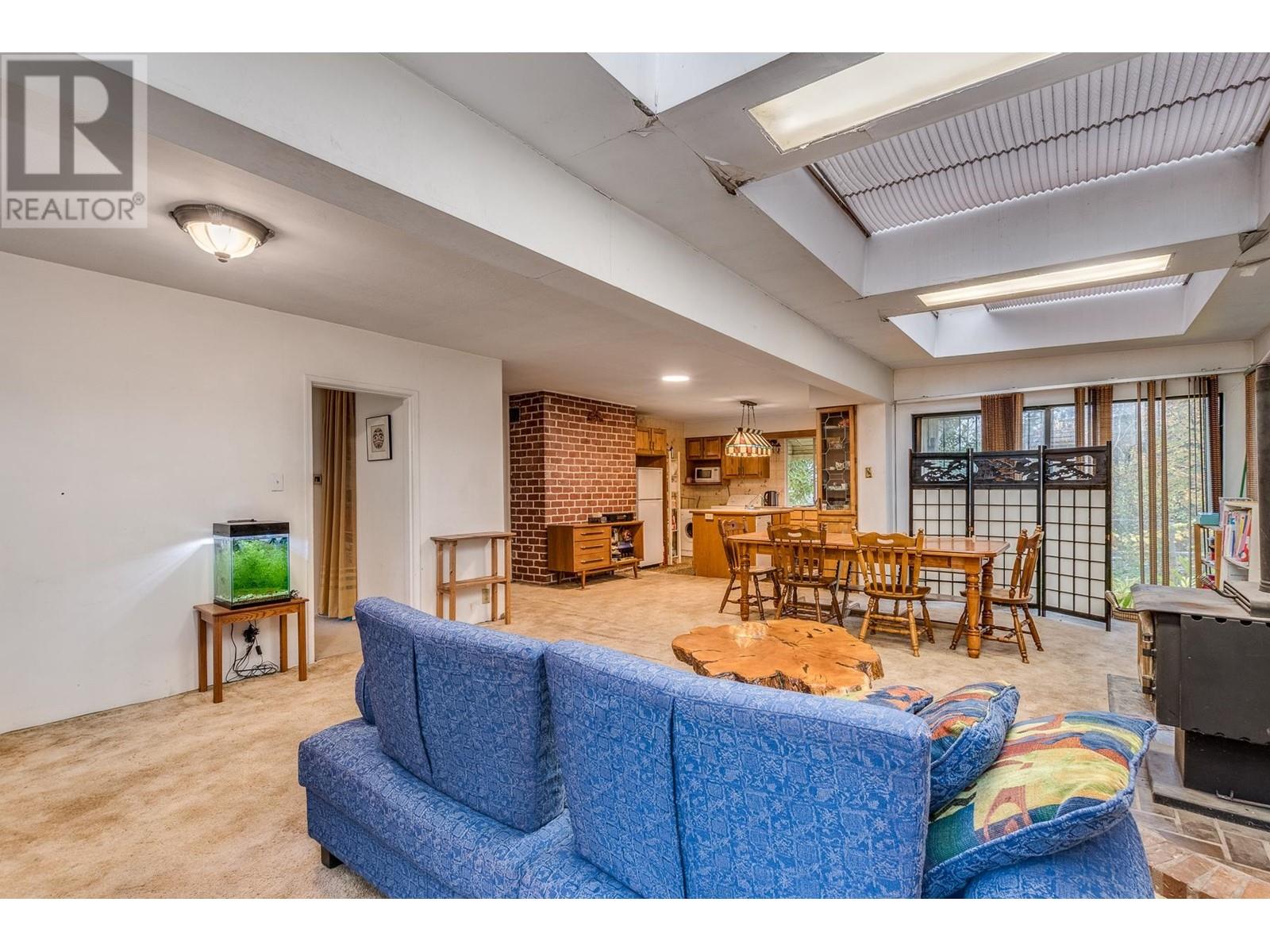 Property at 5449 ROYAL OAK AVENUE image 5