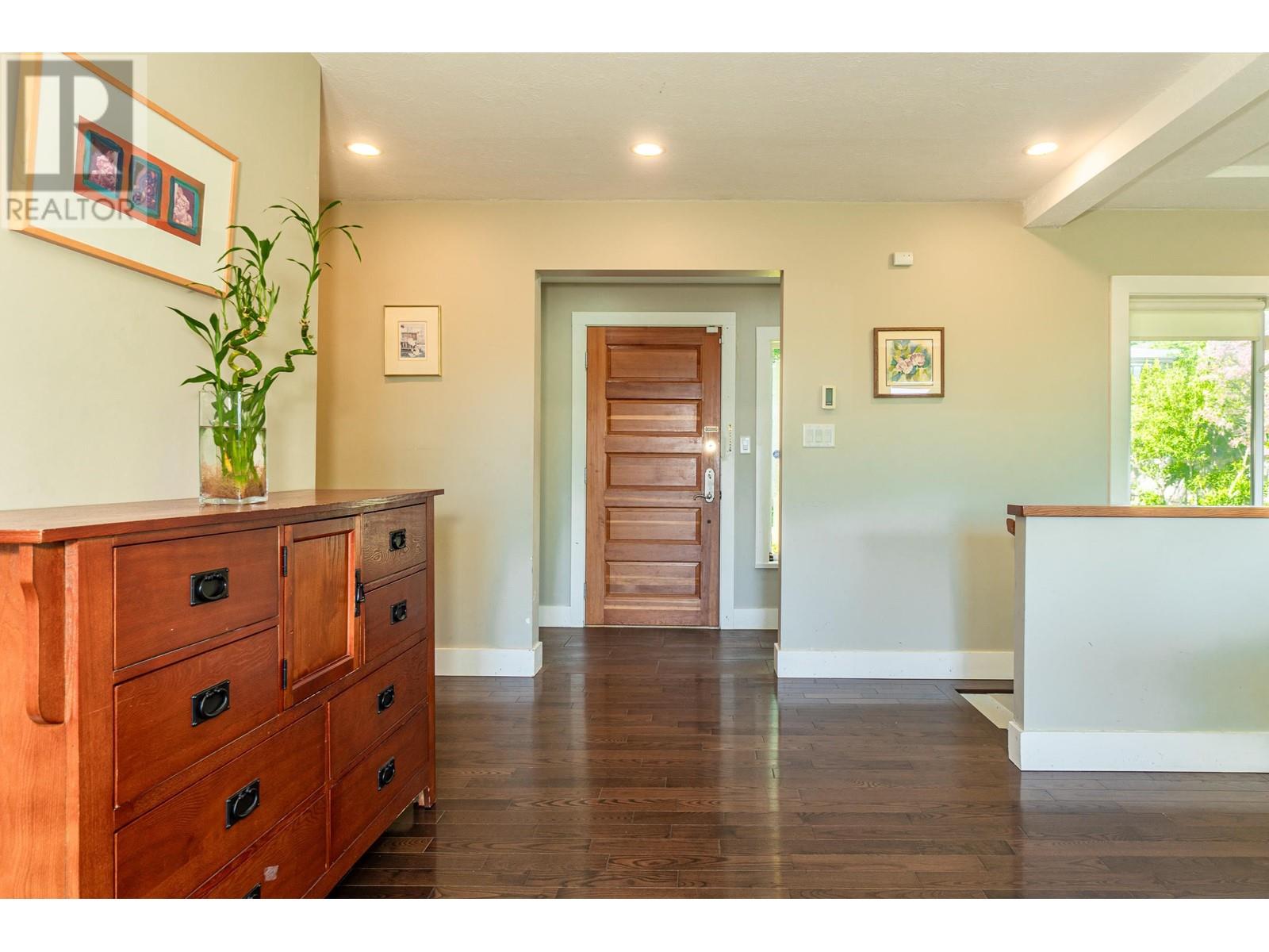 Property at 2460 MATHERS AVENUE image 4