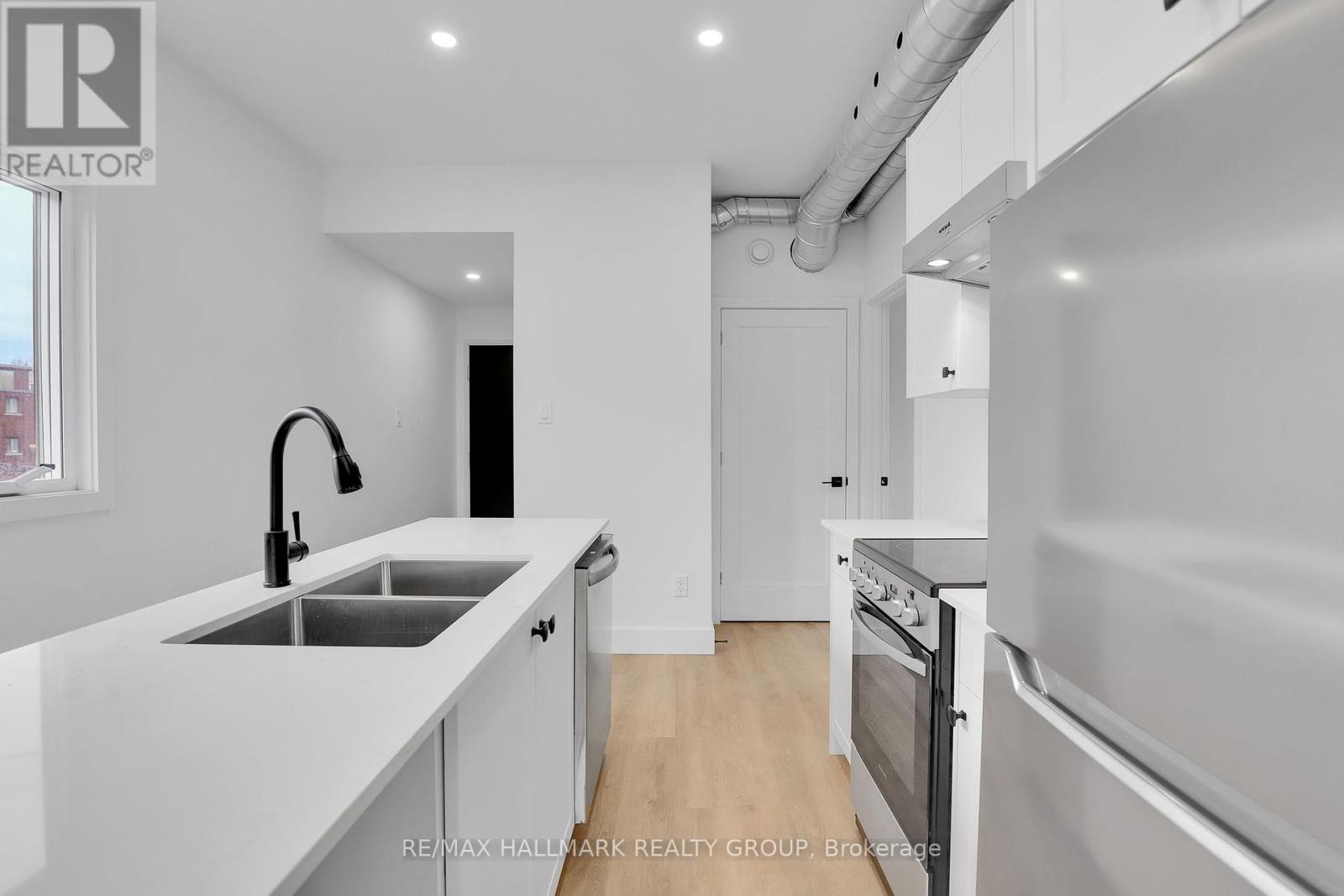 4 - 109 Russell Avenue, Ottawa, Ontario  K1N 7X2 - Photo 10 - X12110772