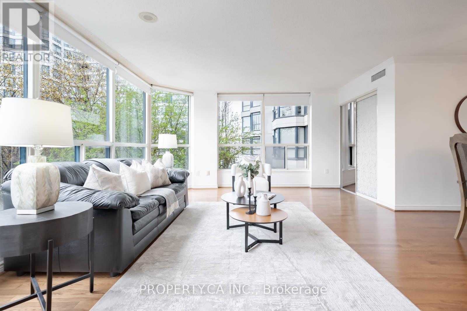 301 - 7300 Yonge Street, Vaughan, Ontario  L4J 7Y5 - Photo 3 - N12127154