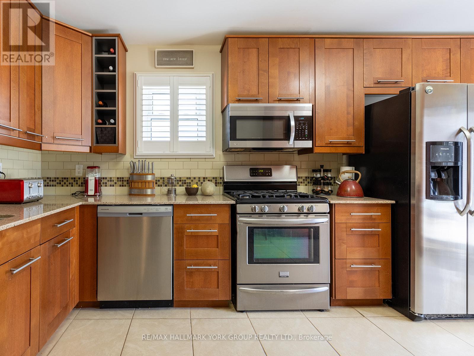 122 Fletcher Street, Bradford West Gwillimbury, Ontario  L3Z 2Y9 - Photo 8 - N12127193