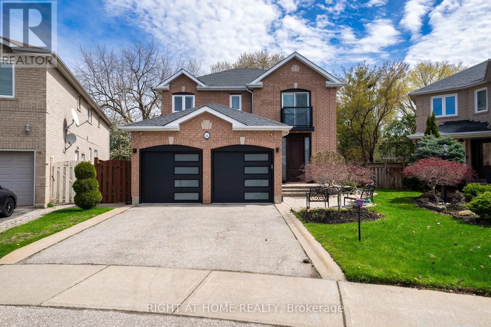 36 CRIMSON COURT, Richmond Hill, Ontario