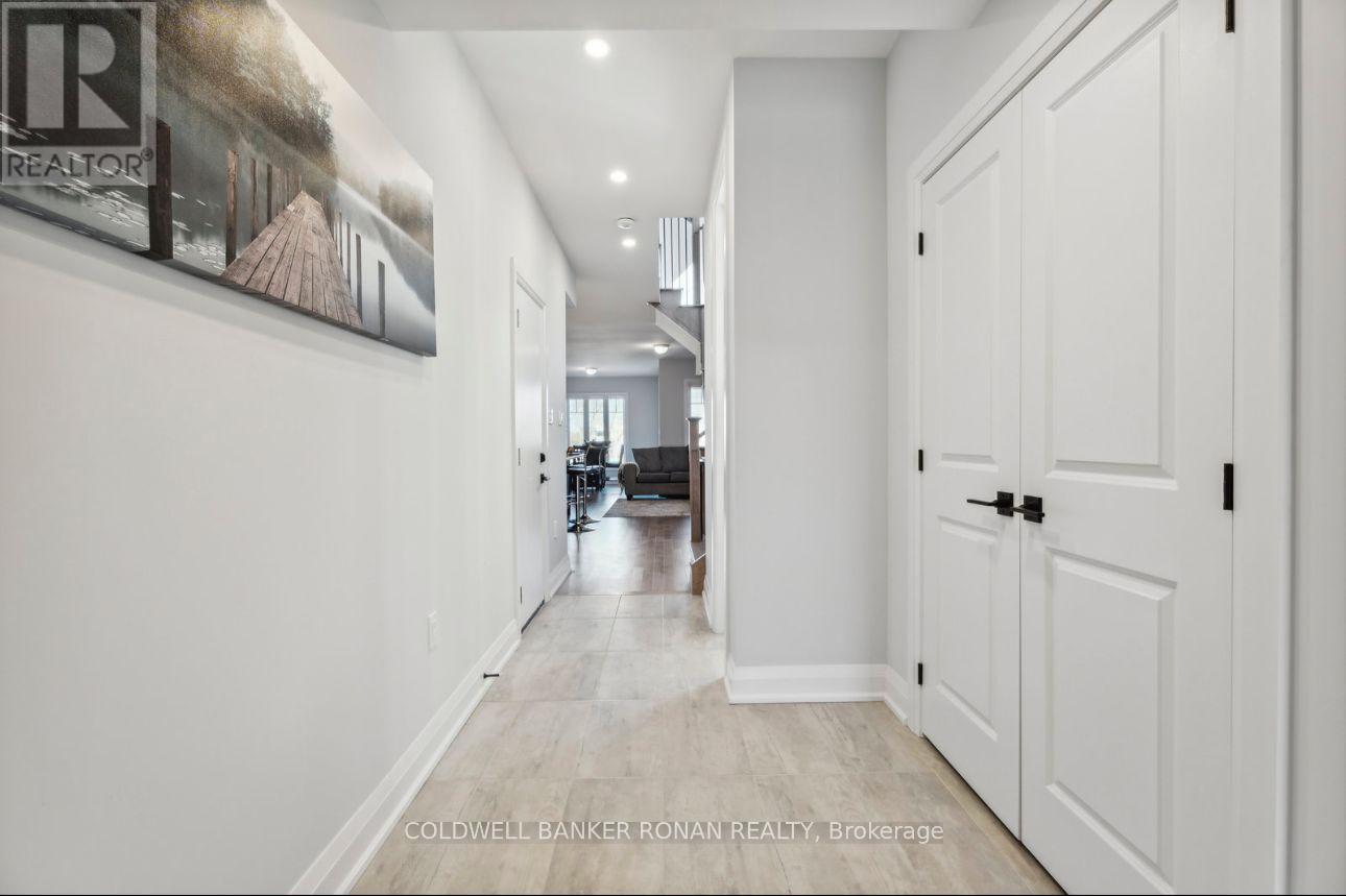 22 Kiernan Crescent N, New Tecumseth, Ontario  L9R 0V3 - Photo 6 - N12127352