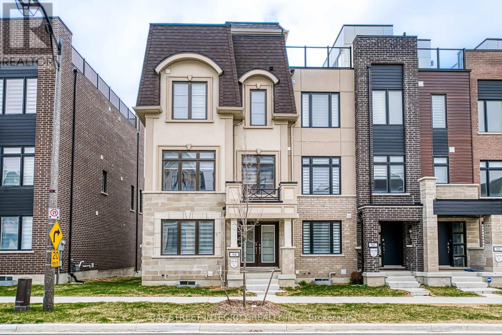 94 GUARDHOUSE CRESCENT, Markham, Ontario