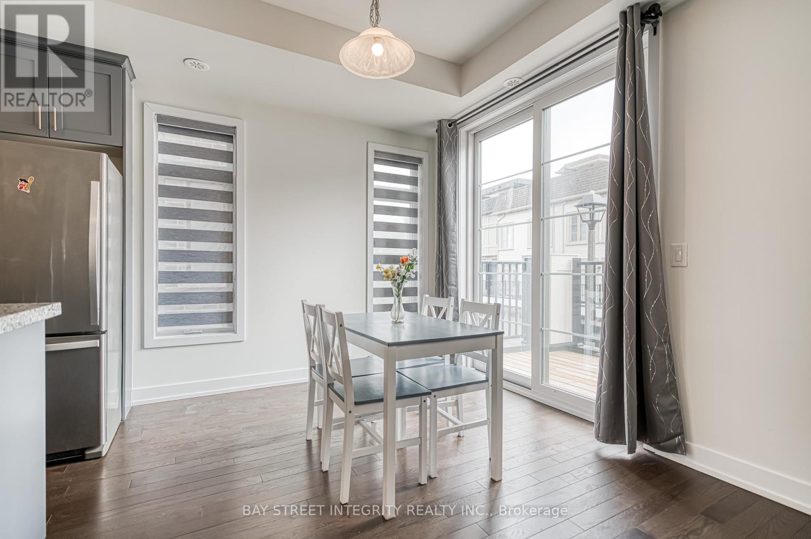 94 Guardhouse Crescent, Markham, Ontario  L6C 3J9 - Photo 10 - N12127419