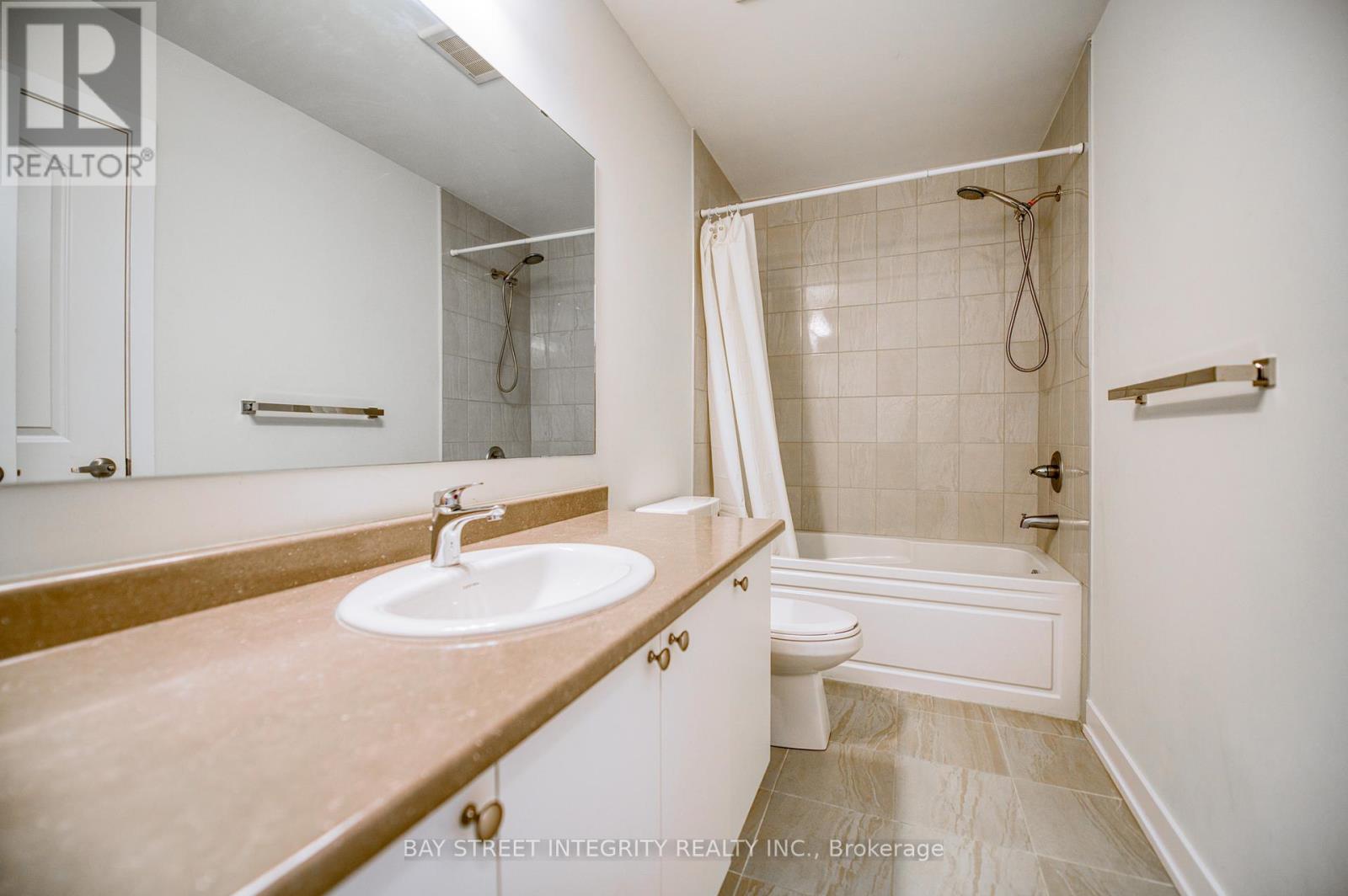 94 Guardhouse Crescent, Markham, Ontario  L6C 3J9 - Photo 25 - N12127419