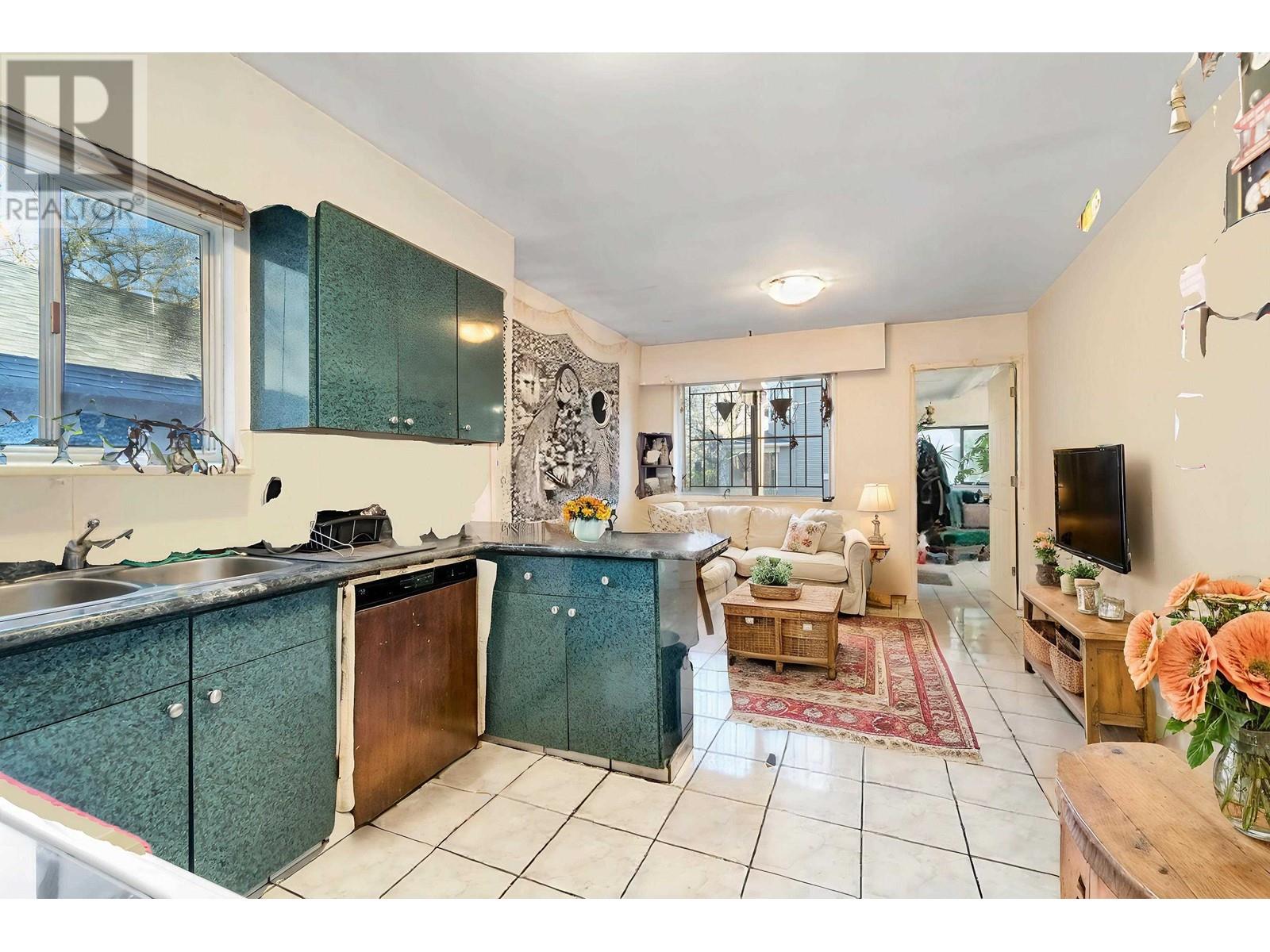 1014 Victoria Drive, Vancouver, British Columbia  V5L 4G2 - Photo 5 - R2998804