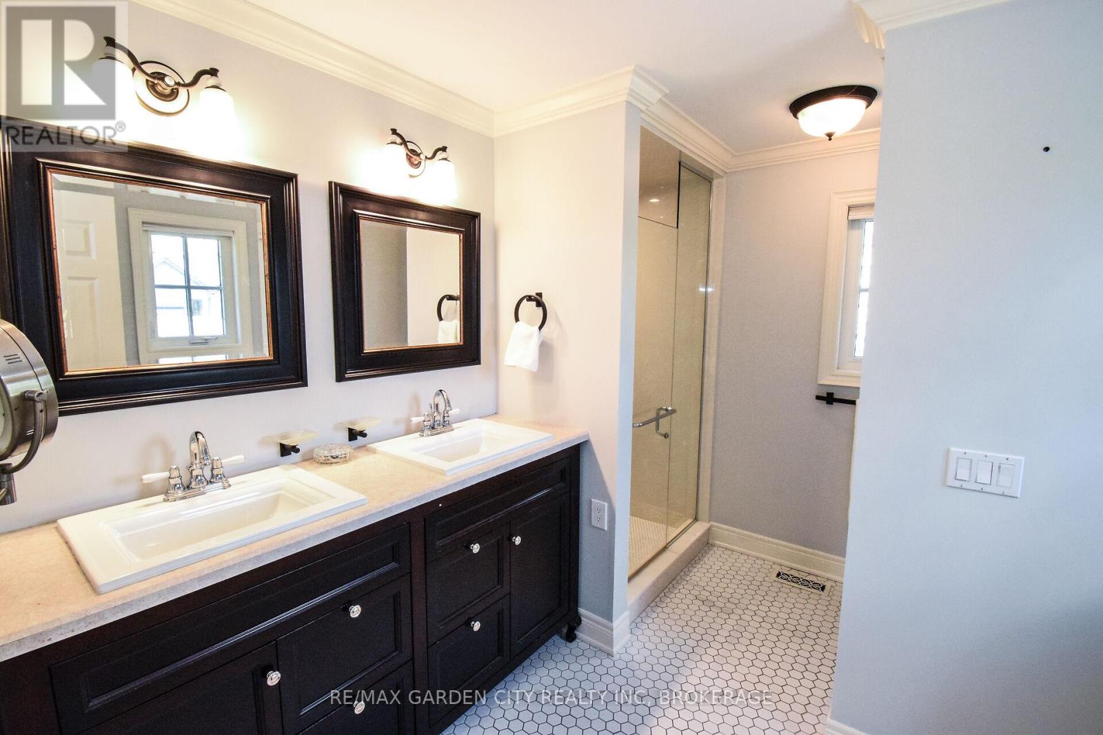 273 Canboro Road, Pelham (Fonthill), Ontario  L0S 1M0 - Photo 26 - X12127581