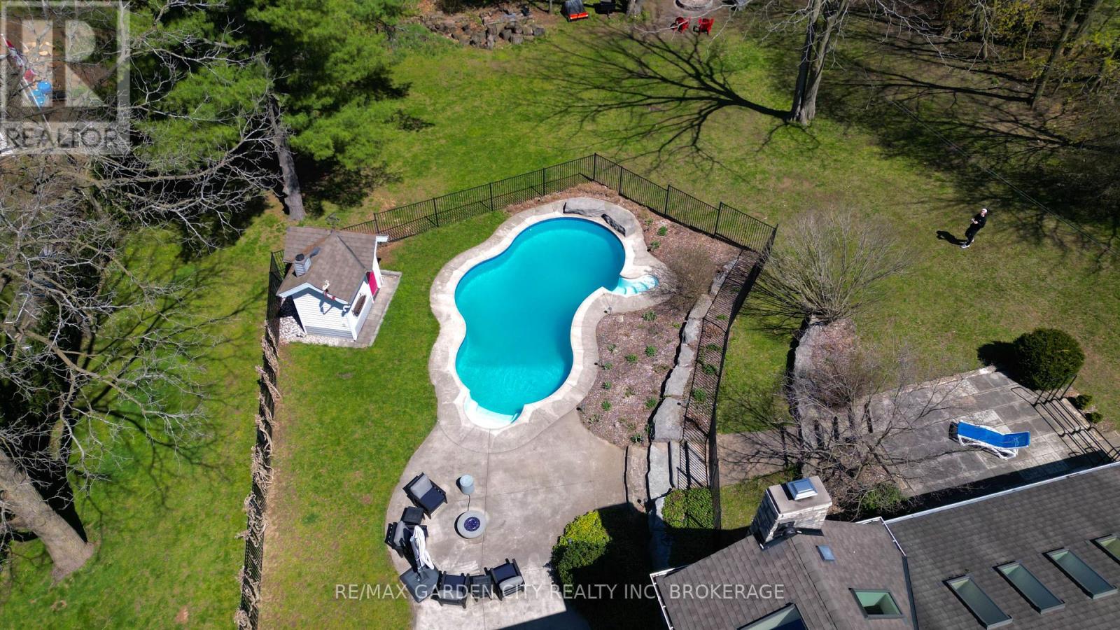 273 Canboro Road, Pelham (Fonthill), Ontario  L0S 1M0 - Photo 40 - X12127581