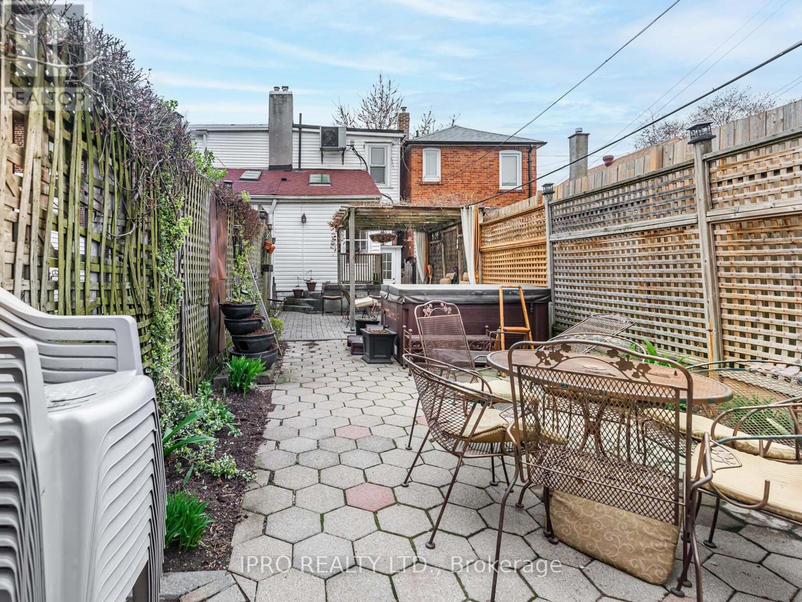 111 Chisholm Avenue, Toronto, Ontario  M4C 4V6 - Photo 29 - E12126988