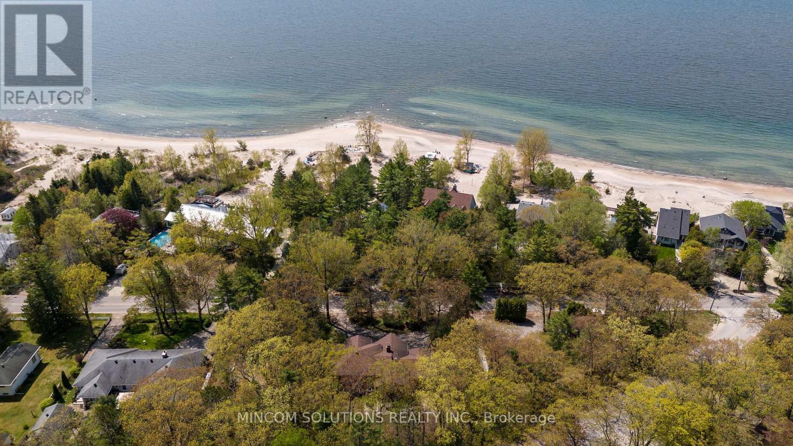 2253 Tiny Beaches Road S, Tiny, Ontario  L0L 1P1 - Photo 24 - S12127186
