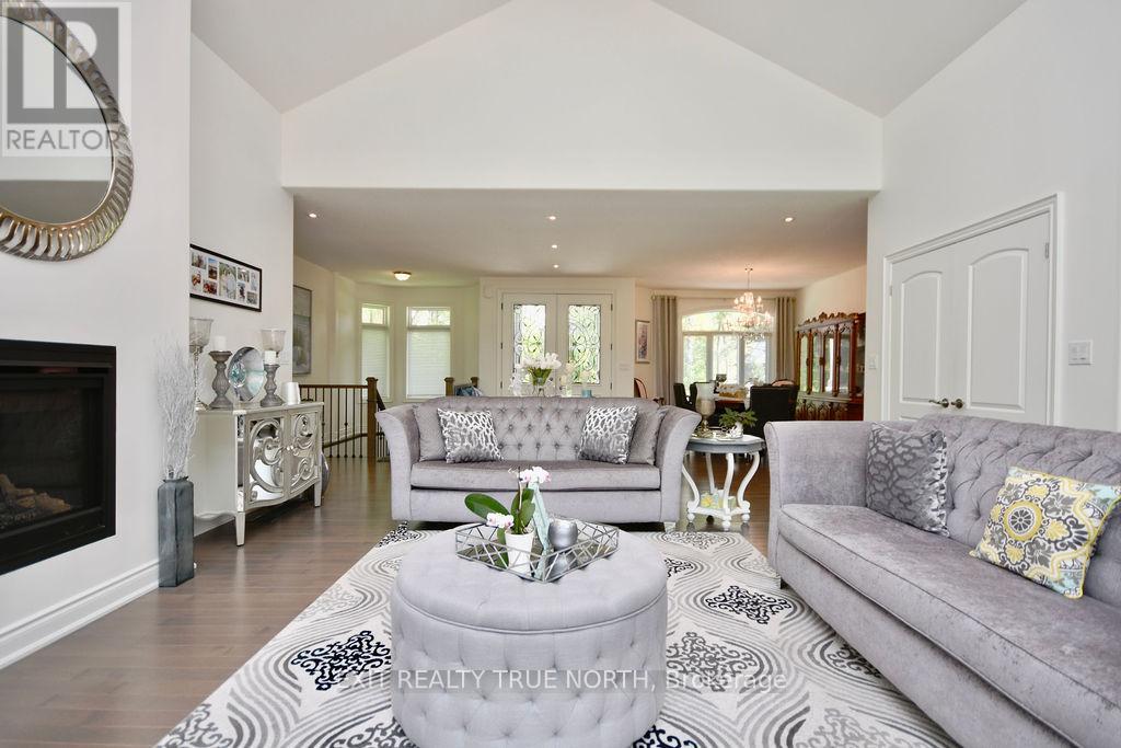 2 Sycamore Circle, Springwater, Ontario  L0L 2K0 - Photo 13 - S12127310