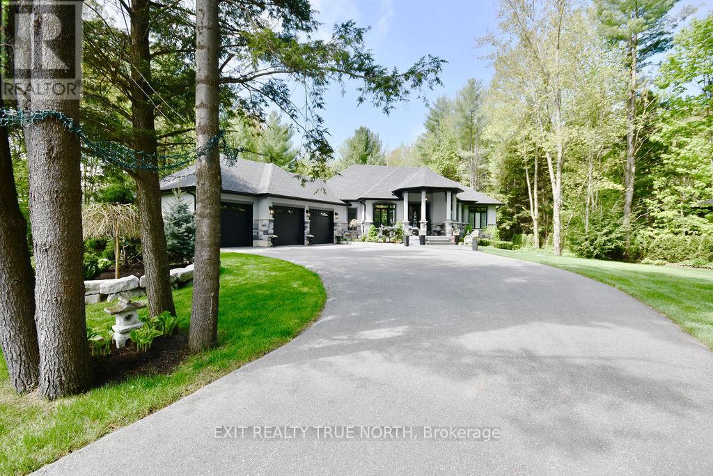 2 Sycamore Circle, Springwater, Ontario  L0L 2K0 - Photo 4 - S12127310
