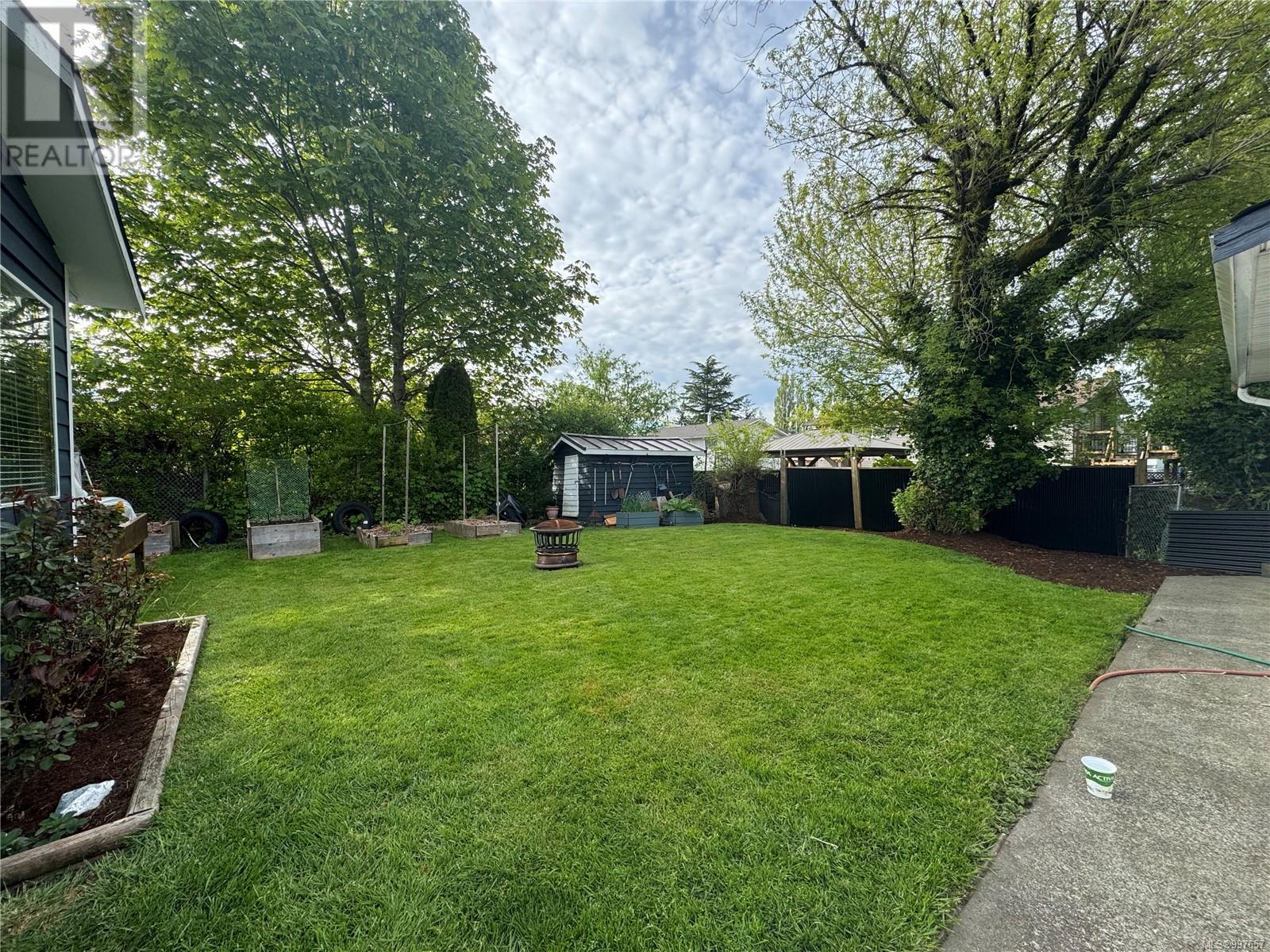 Property at 782 Marina Rd image 5