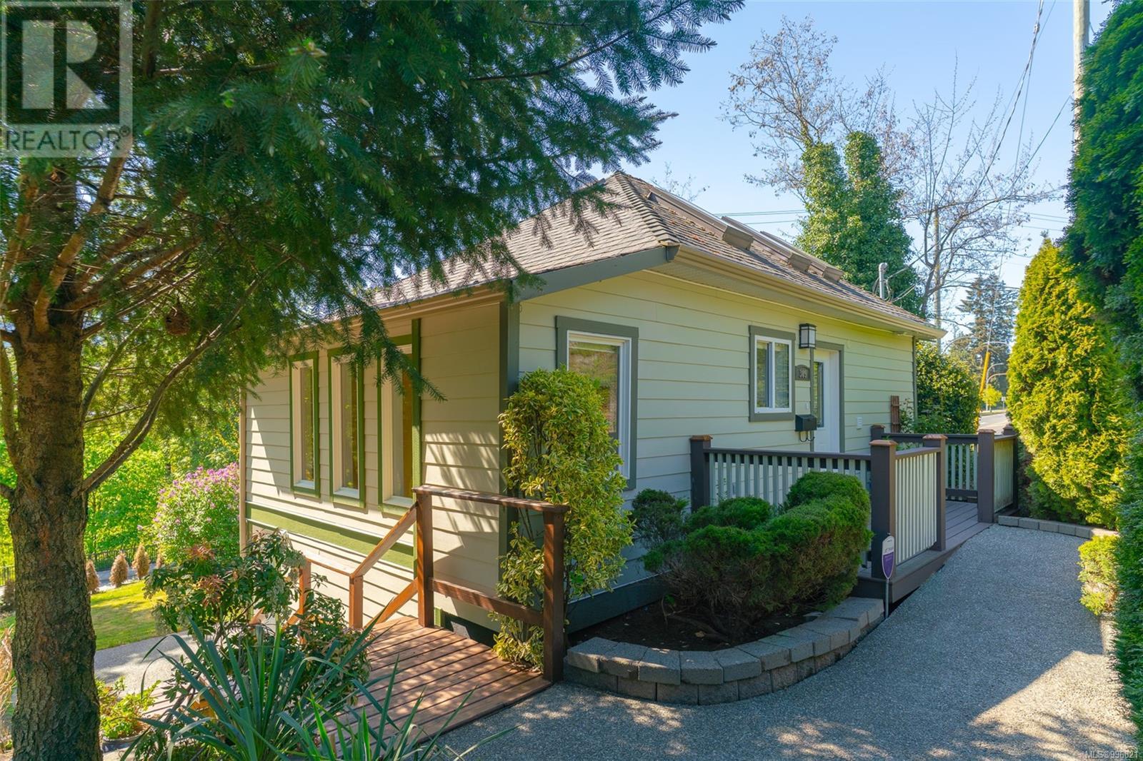 309 Pine St, Nanaimo, British Columbia  V9R 2B8 - Photo 1 - 996821