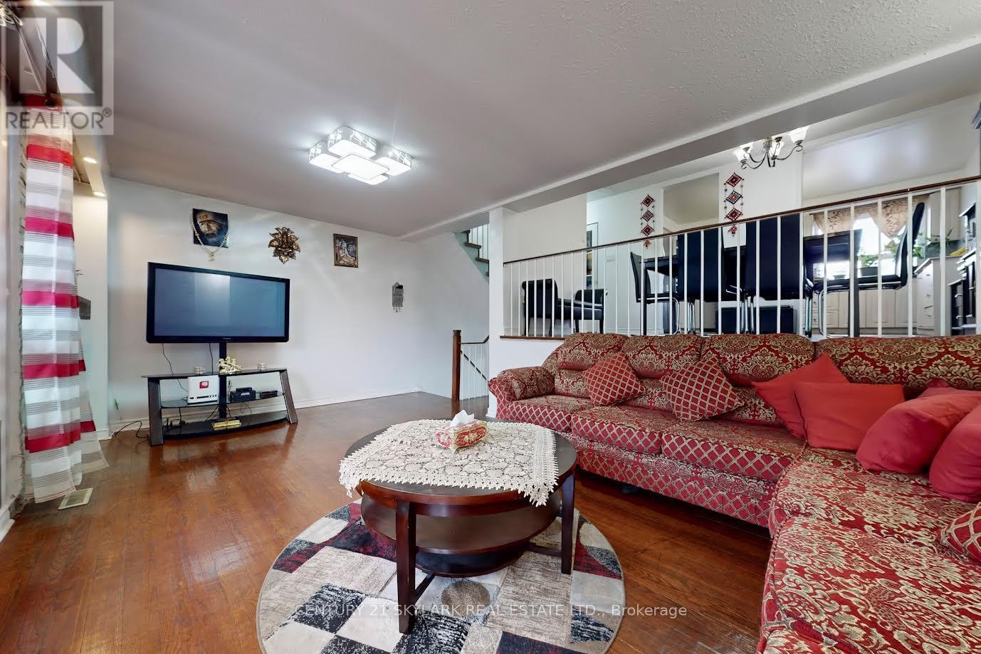 44 - 452 Silverstone Drive, Toronto, Ontario  M9V 3K8 - Photo 9 - W12123039