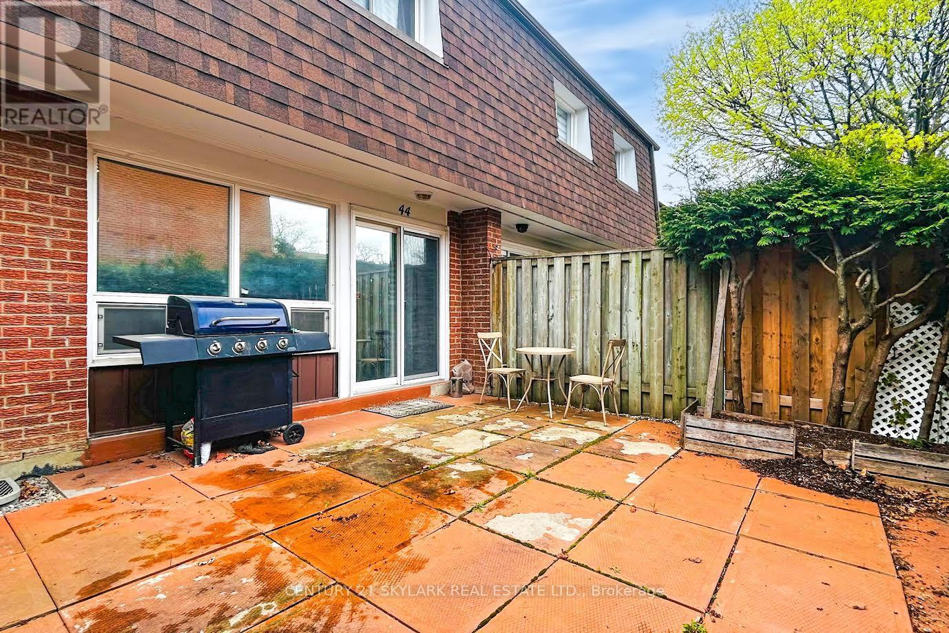 44 - 452 Silverstone Drive, Toronto, Ontario  M9V 3K8 - Photo 40 - W12123039