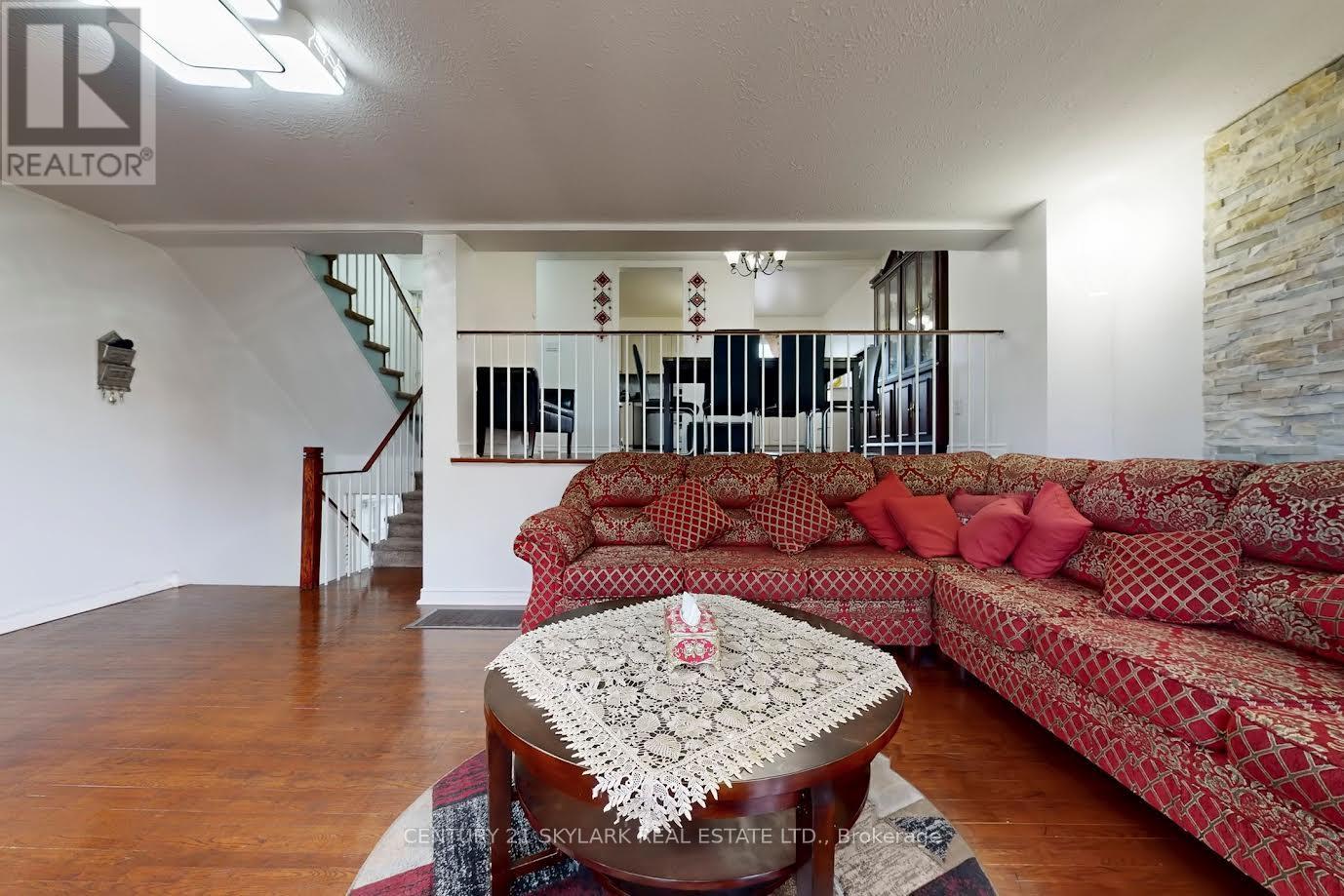 44 - 452 Silverstone Drive, Toronto, Ontario  M9V 3K8 - Photo 7 - W12123039