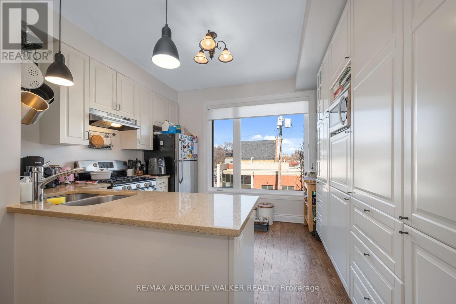 286 Cambridge Street N, Ottawa, Ontario  K1R 0B4 - Photo 11 - X12127596