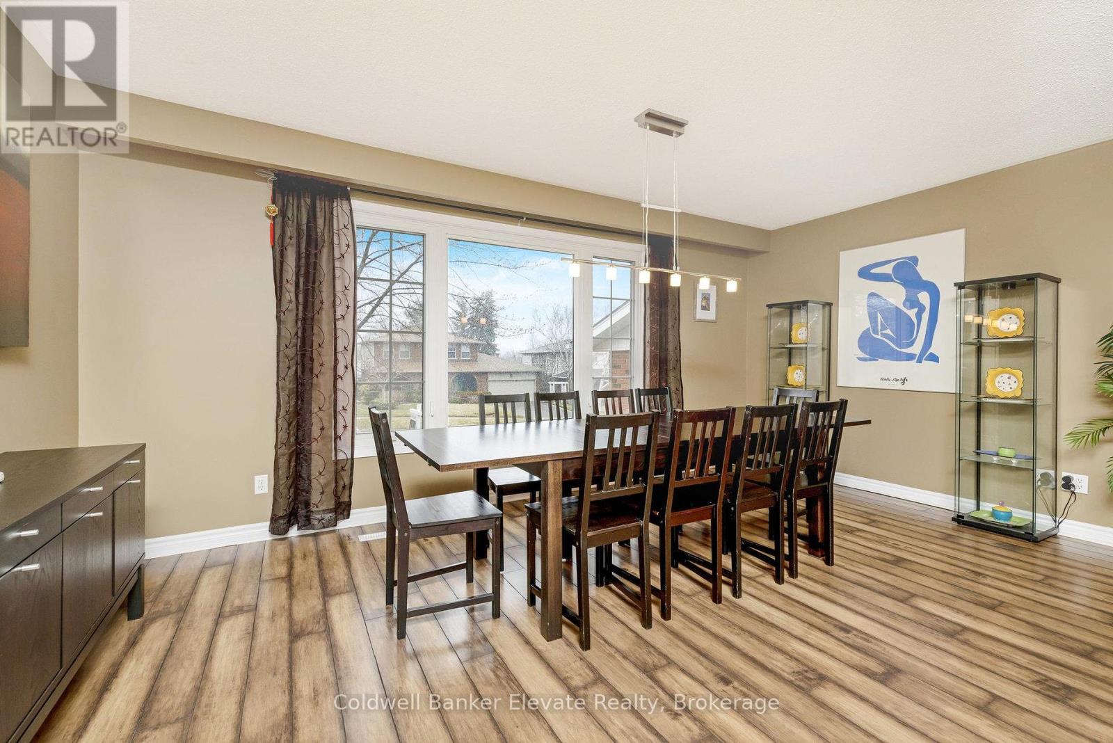 11 Hillside Drive, Halton Hills, Ontario  L7G 4W2 - Photo 12 - W12127181