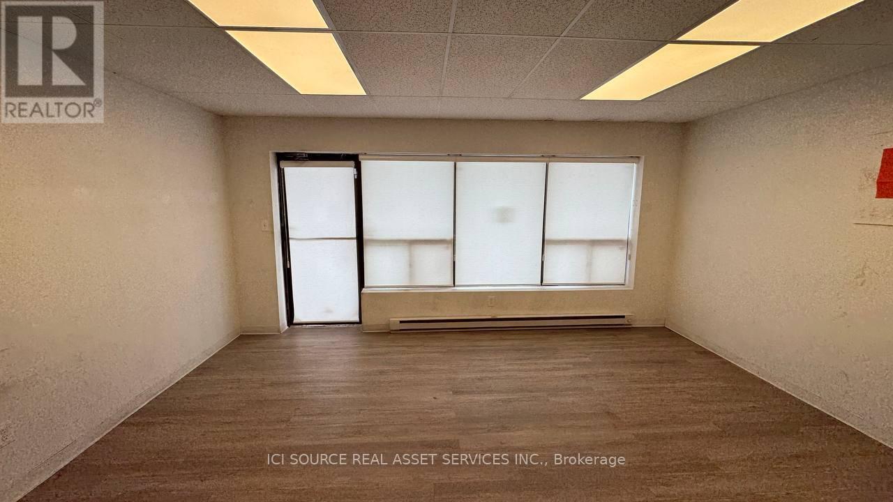 8 - 78 Centennial Road, Orangeville, Ontario  L9W 1P9 - Photo 1 - W12127191