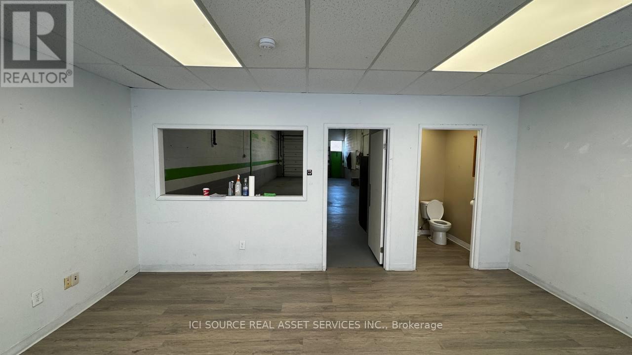 8 - 78 Centennial Road, Orangeville, Ontario  L9W 1P9 - Photo 3 - W12127191