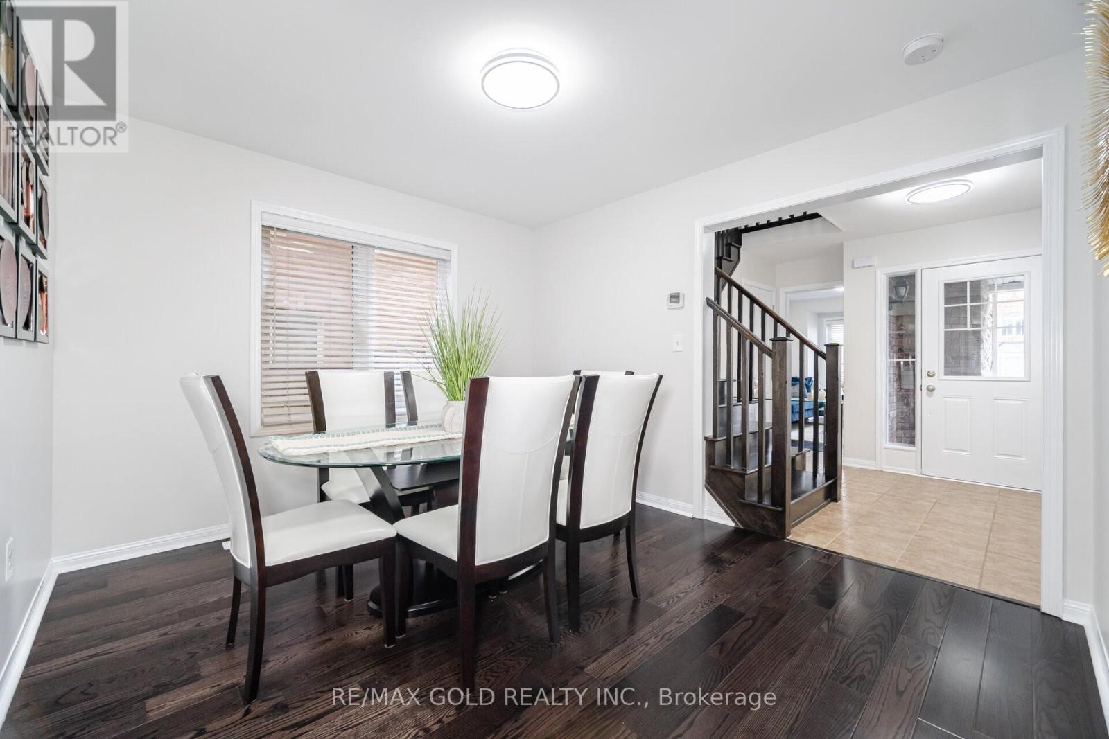 14 Apple Valley Way, Brampton, Ontario  L6P 3P8 - Photo 6 - W12127196
