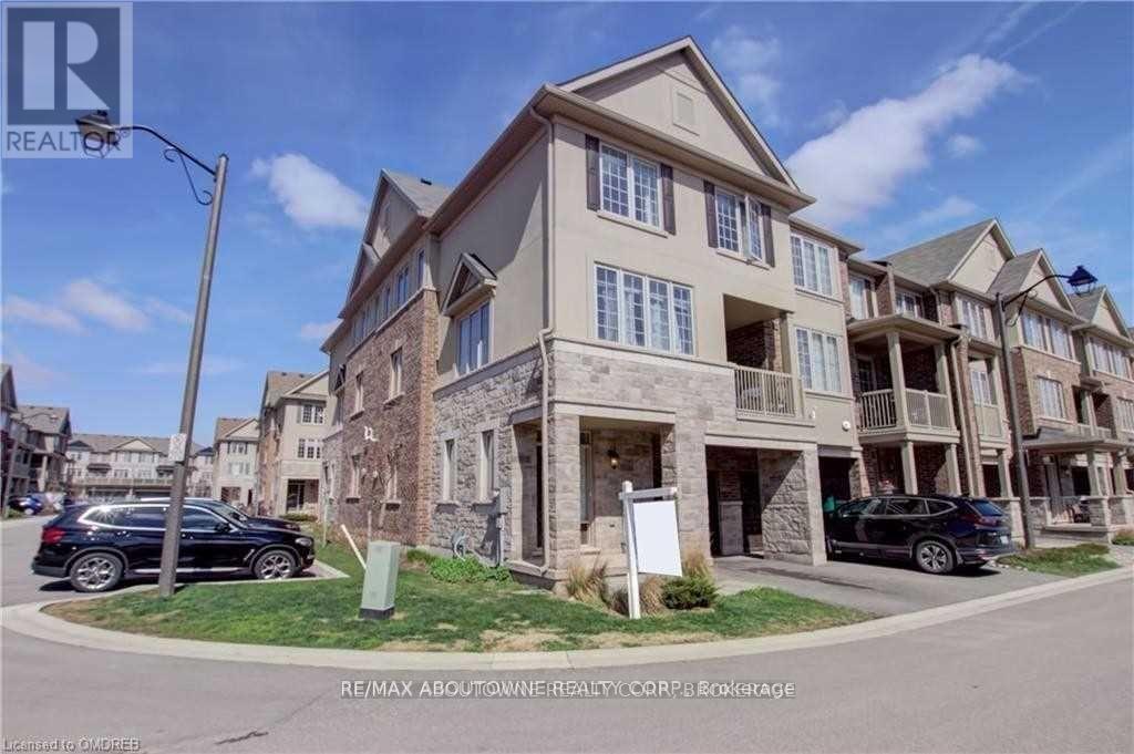 3113 Blackfriar Common, Oakville, Ontario  L6H 7E3 - Photo 2 - W12127231