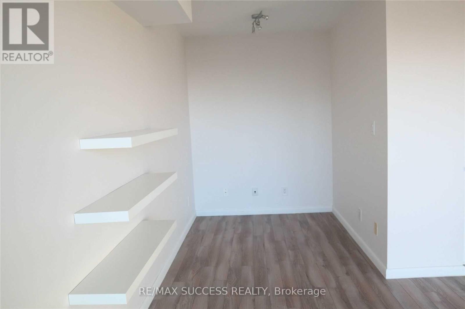2805 - 208 Enfield Place, Mississauga, Ontario  L5B 0G8 - Photo 11 - W12127240