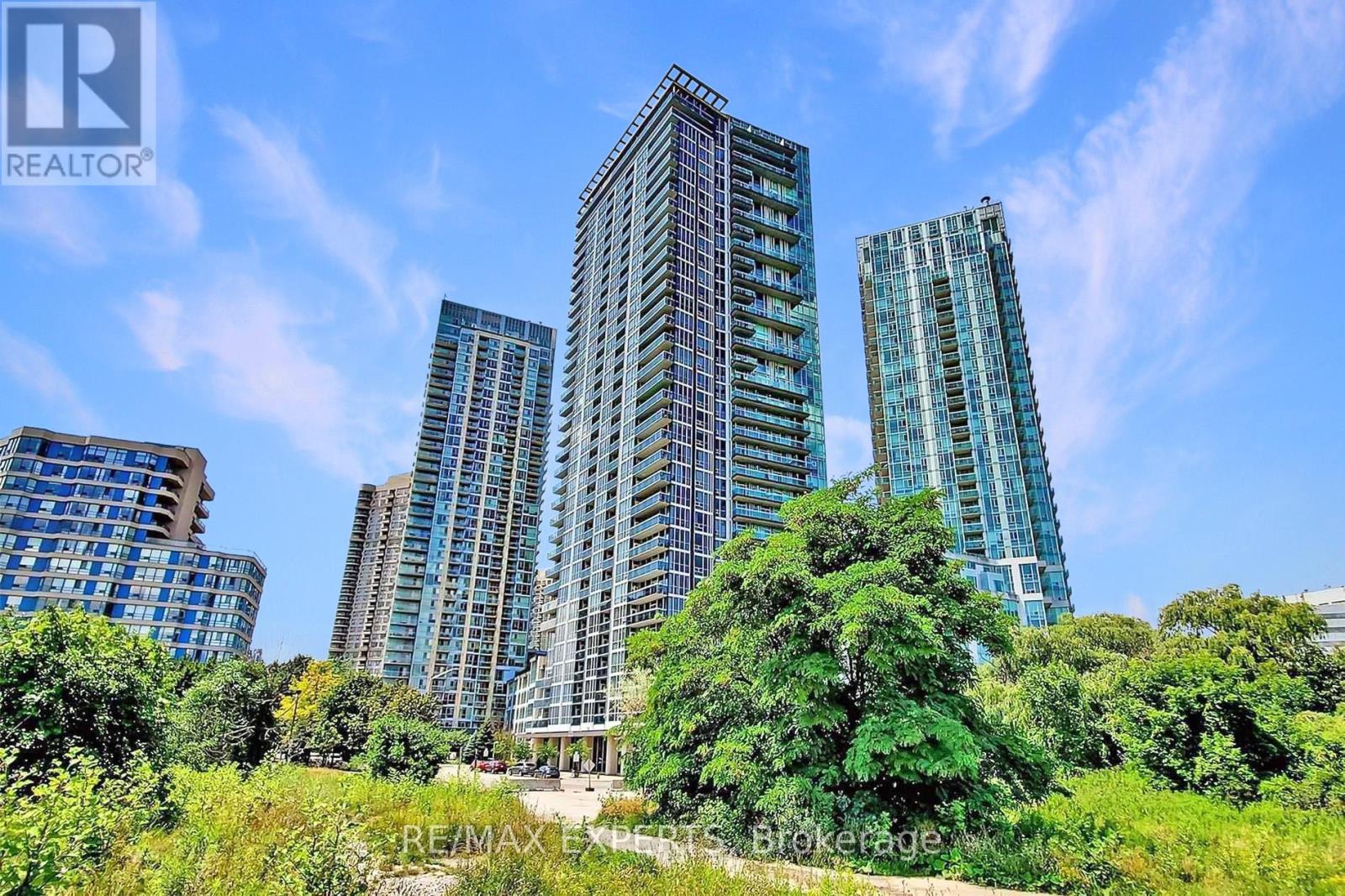 2606 - 223 Webb Drive, Mississauga, Ontario  L5B 0E8 - Photo 1 - W12127249