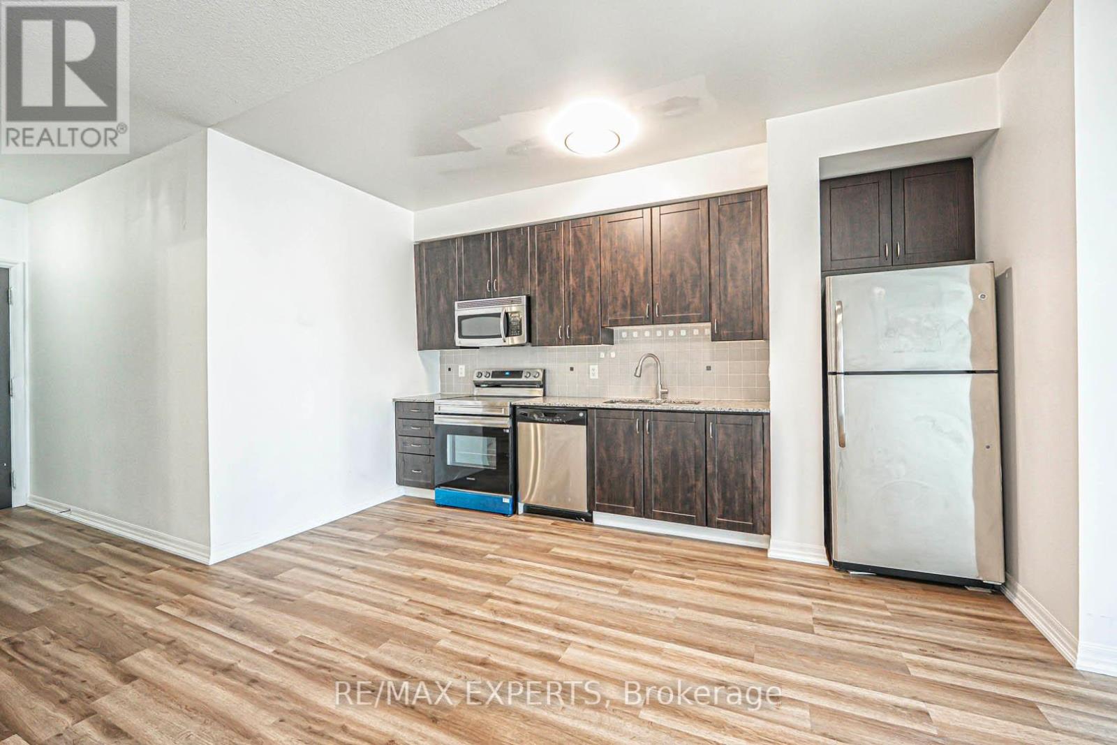 2606 - 223 Webb Drive, Mississauga, Ontario  L5B 0E8 - Photo 15 - W12127249