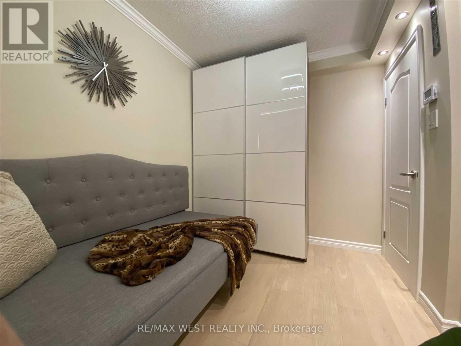 503 - 45 Southport Street, Toronto, Ontario  M6S 3N5 - Photo 19 - W12127268
