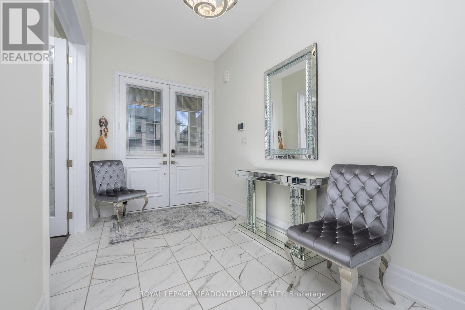 23 Abigail Grace Crescent, Brampton, Ontario  L6X 5R2 - Photo 3 - W12127324