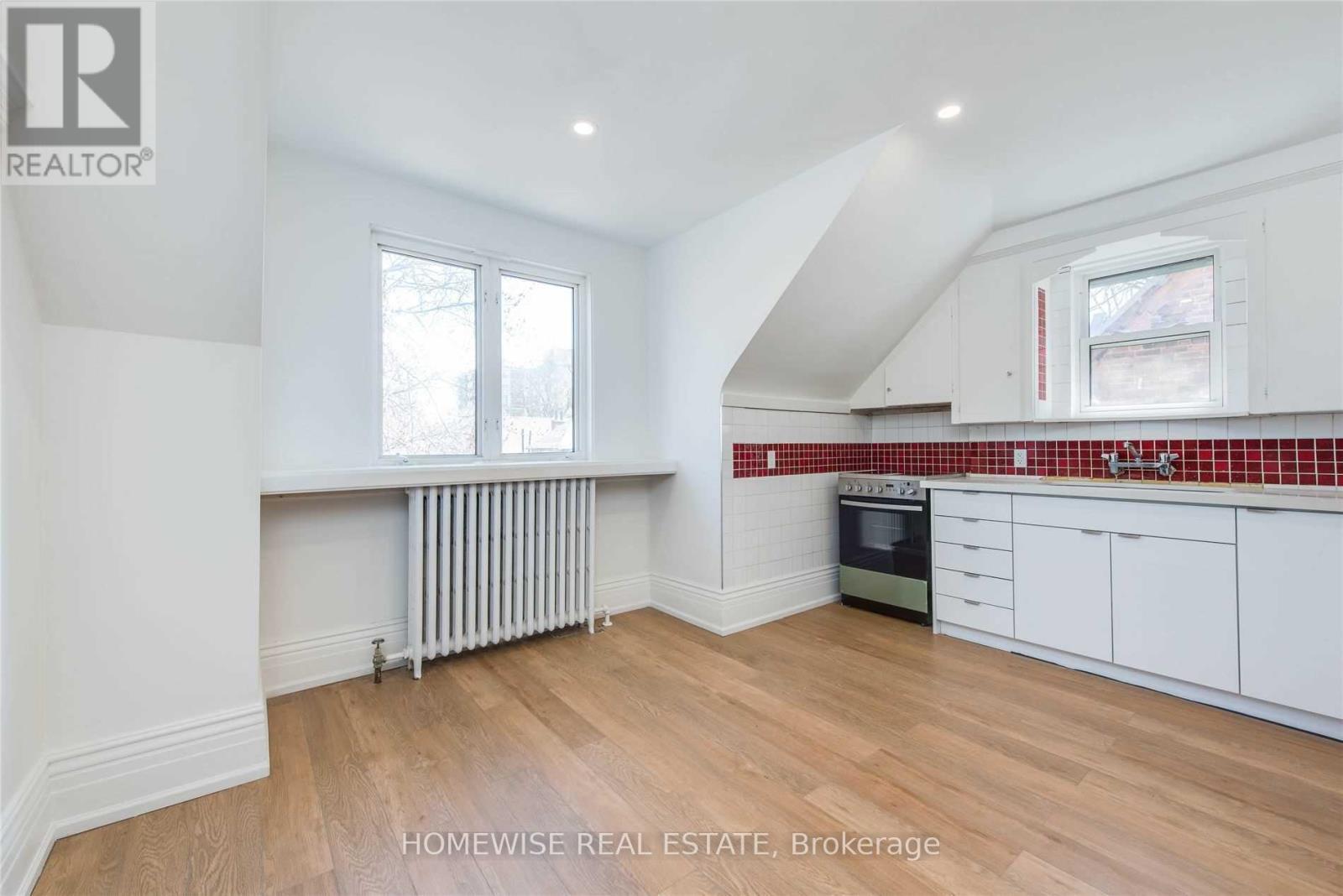 3 - 183 Dowling Avenue, Toronto, Ontario  M6K 3B2 - Photo 3 - W12127330