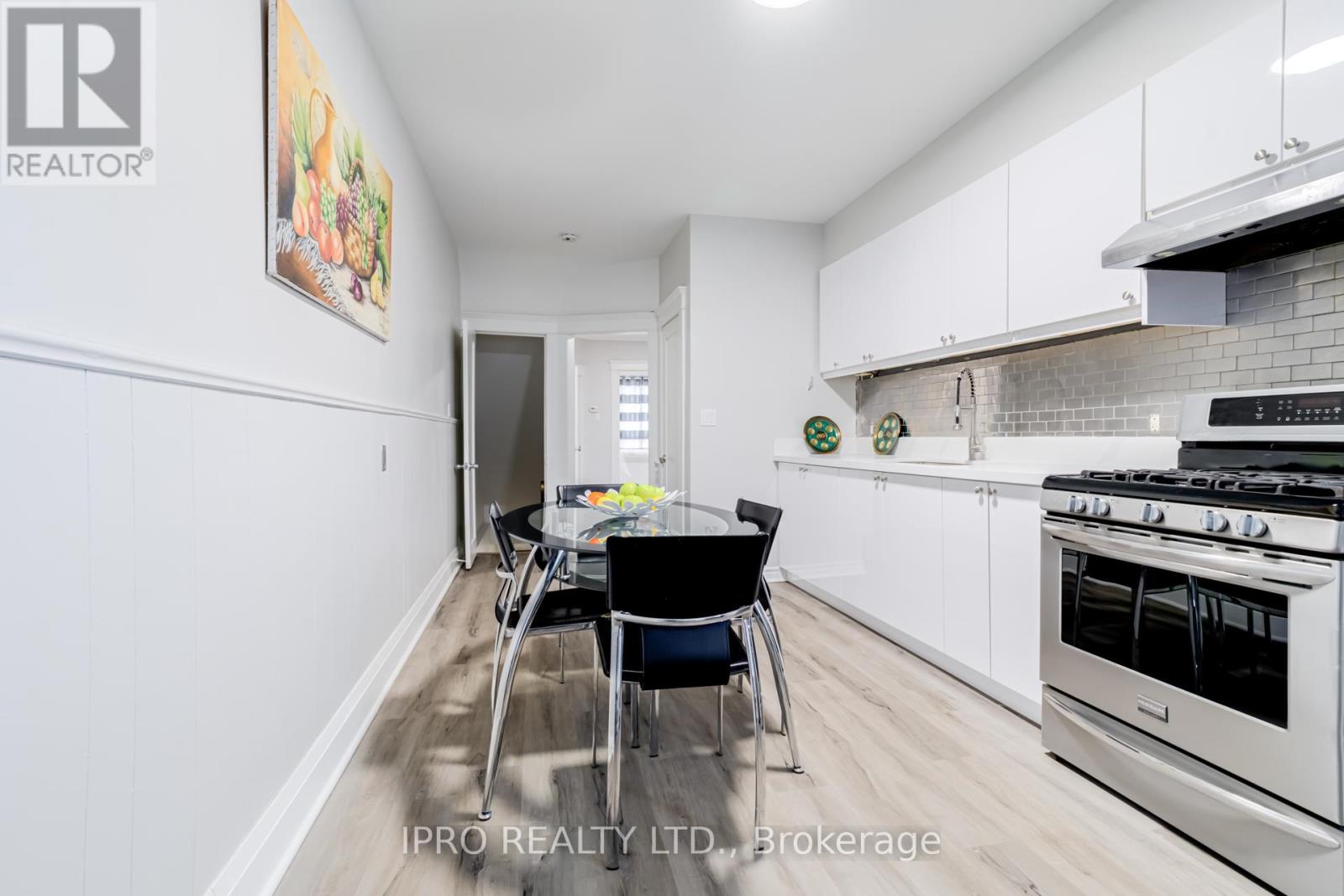 1140 Dufferin Street, Toronto, Ontario  M6H 4B6 - Photo 10 - W12127342