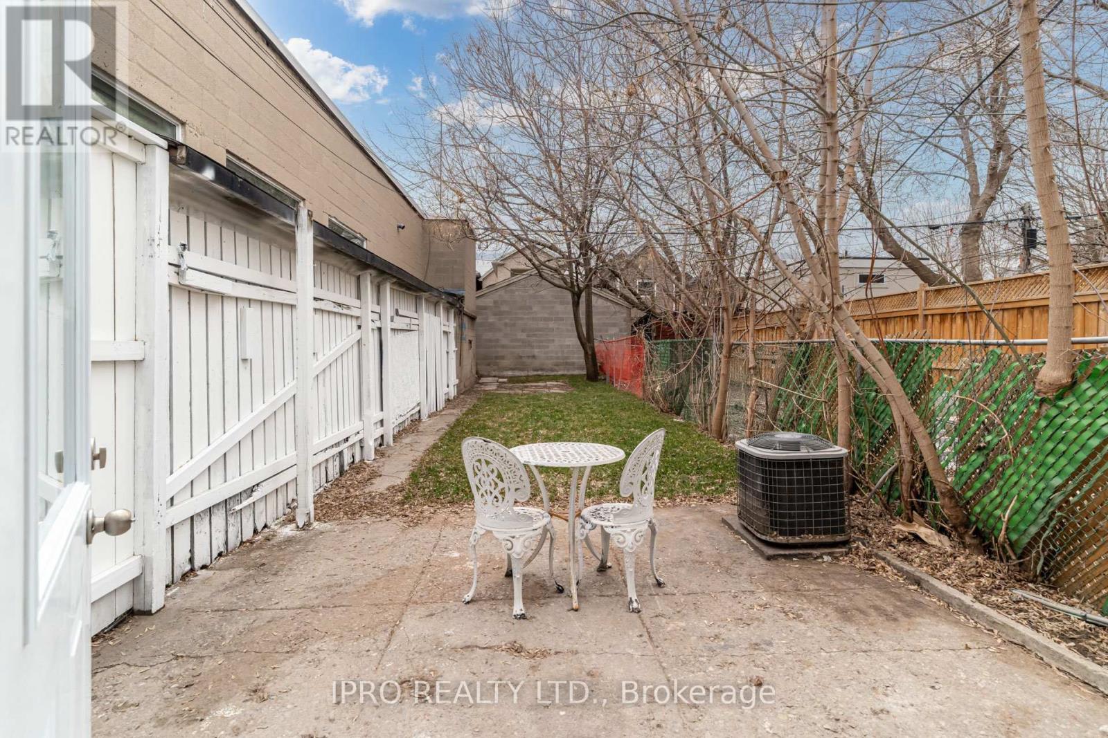 1140 Dufferin Street, Toronto, Ontario  M6H 4B6 - Photo 39 - W12127342
