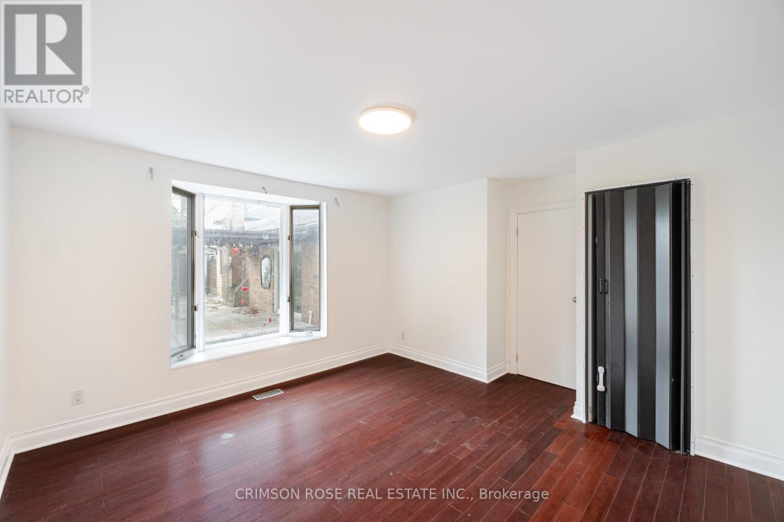 2561 Mindemoya Road, Mississauga, Ontario  L5C 2R1 - Photo 22 - W12127361