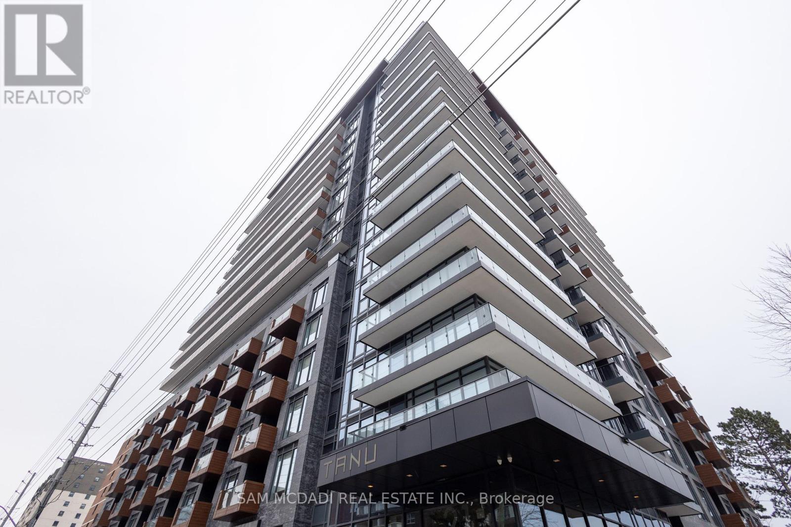 Property at 815 - 21 PARK STREET E image 1
