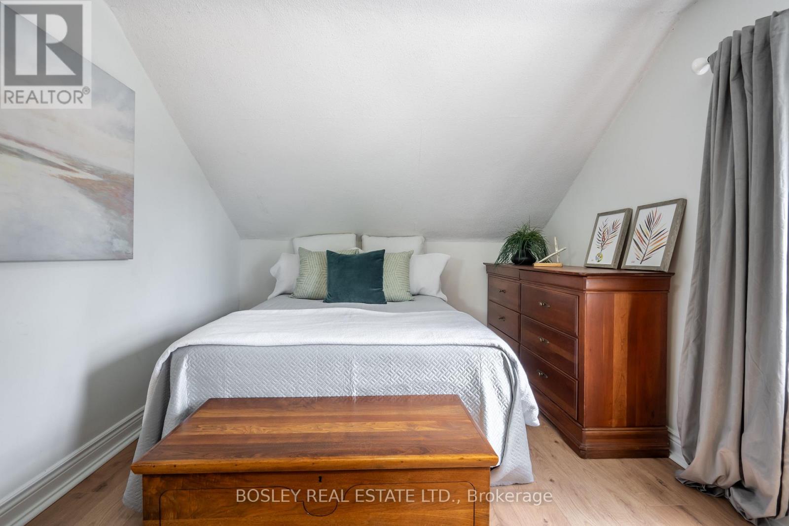 104 Aileen Avenue, Toronto, Ontario  M6M 1E9 - Photo 15 - W12127405