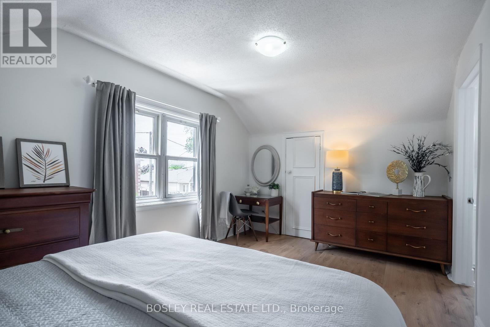 104 Aileen Avenue, Toronto, Ontario  M6M 1E9 - Photo 16 - W12127405