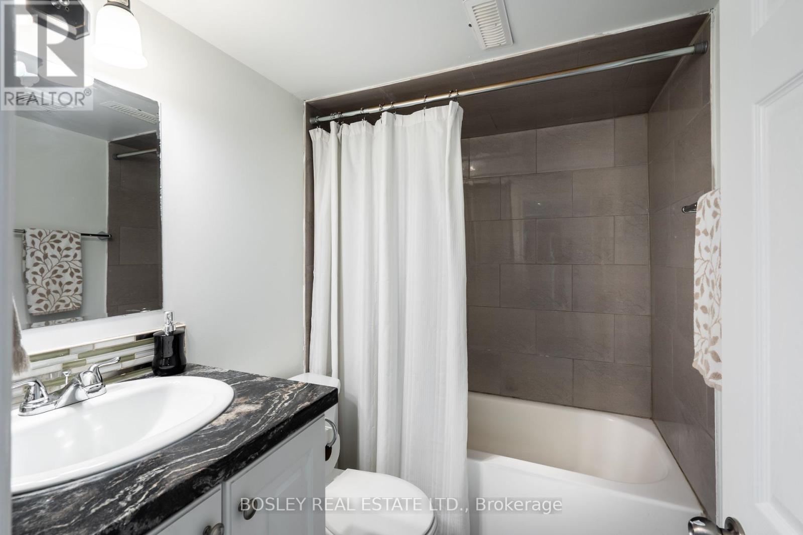 104 Aileen Avenue, Toronto, Ontario  M6M 1E9 - Photo 29 - W12127405