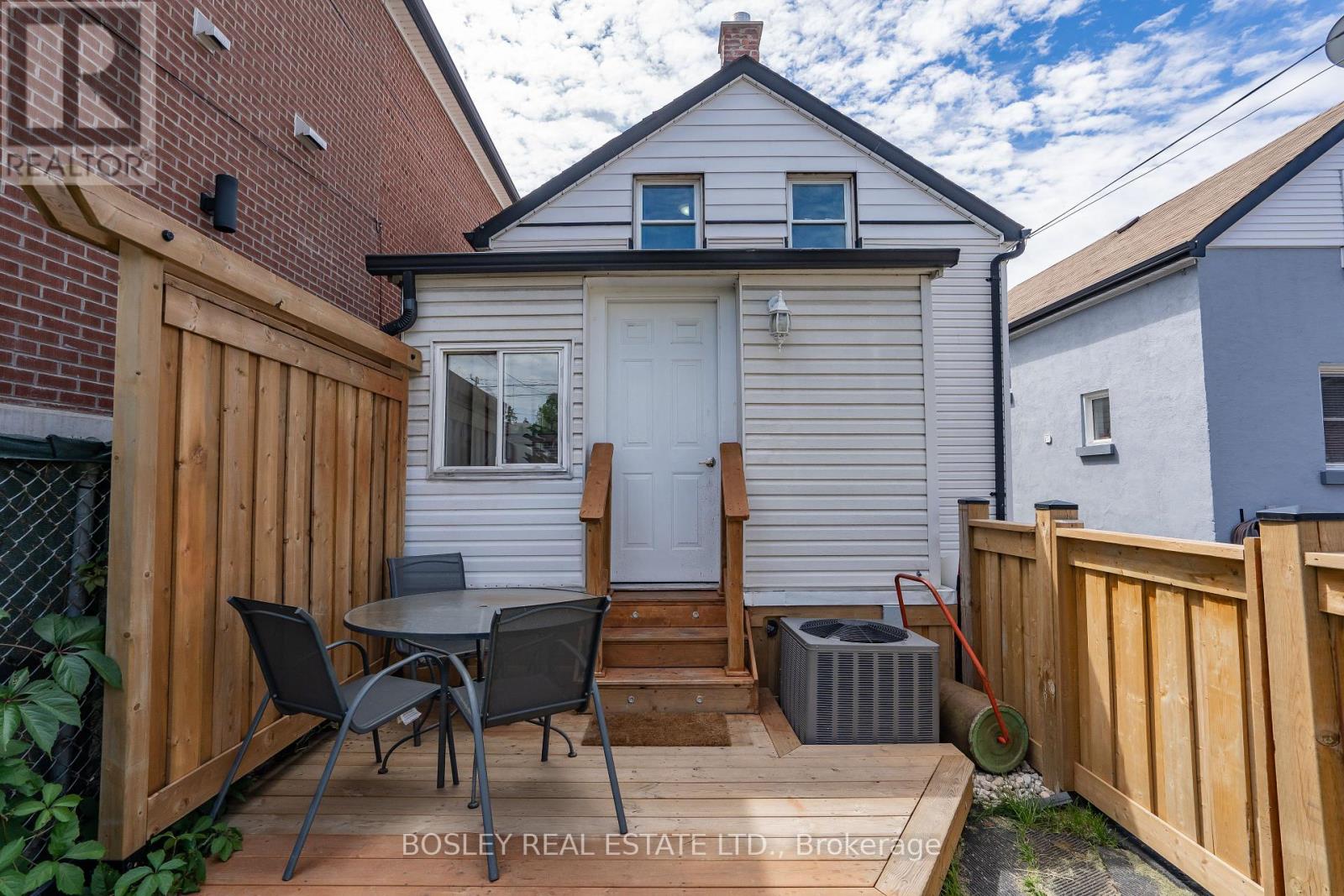 104 Aileen Avenue, Toronto, Ontario  M6M 1E9 - Photo 32 - W12127405
