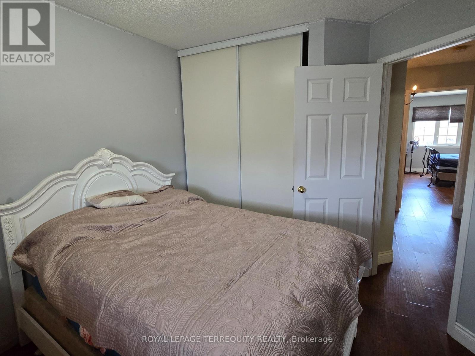 2517 Gill Crescent, Oakville, Ontario  L6H 6R8 - Photo 19 - W12127408