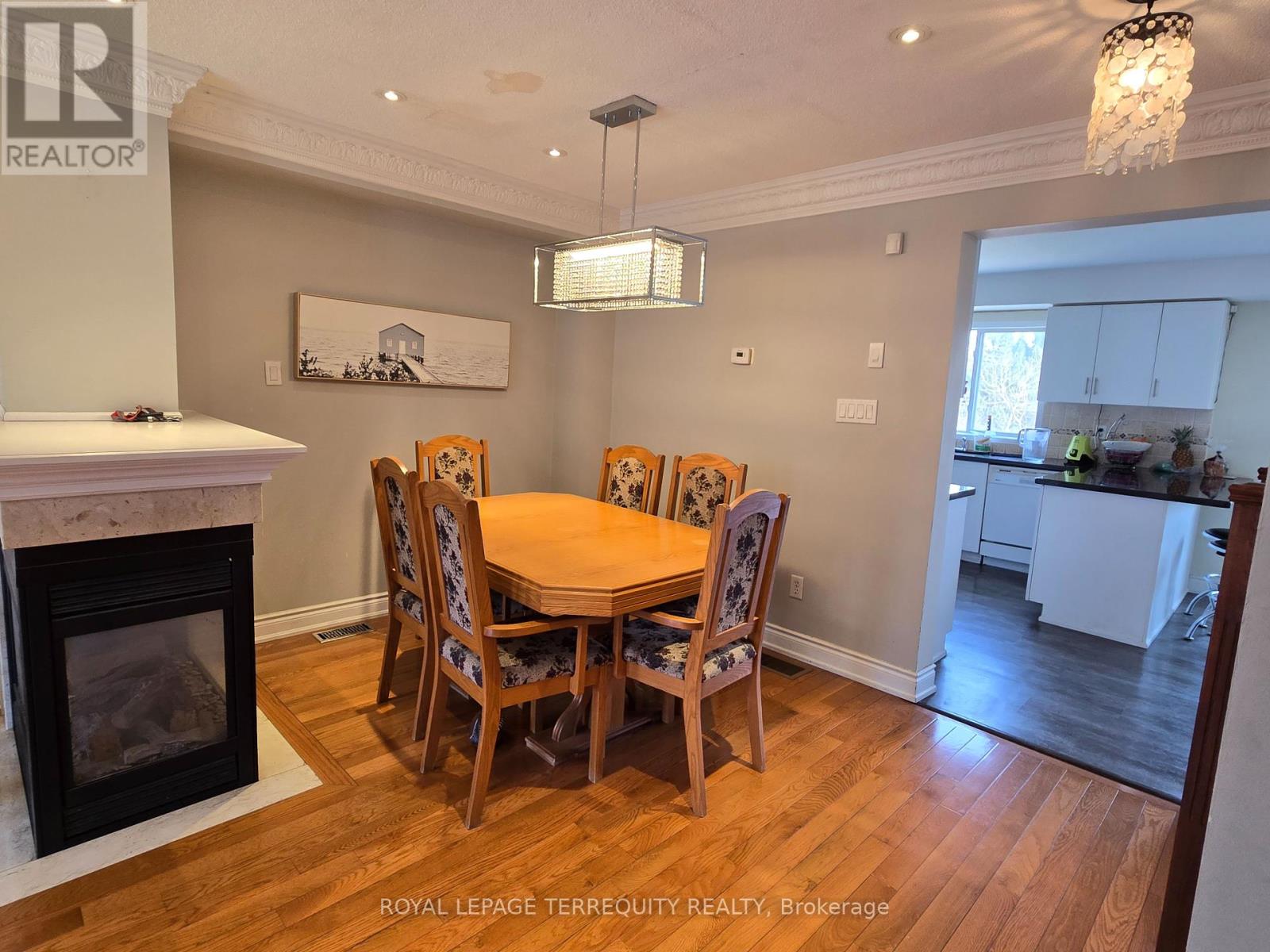 2517 Gill Crescent, Oakville, Ontario  L6H 6R8 - Photo 8 - W12127408