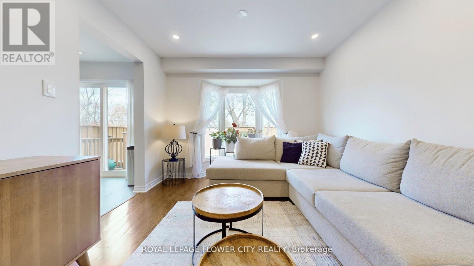 Property at 30 - 2355 FIFTH LINE W image 4