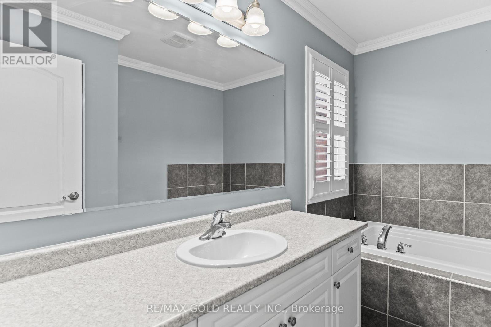 15 Agricola Road, Brampton, Ontario  L7A 0V1 - Photo 11 - W12127495