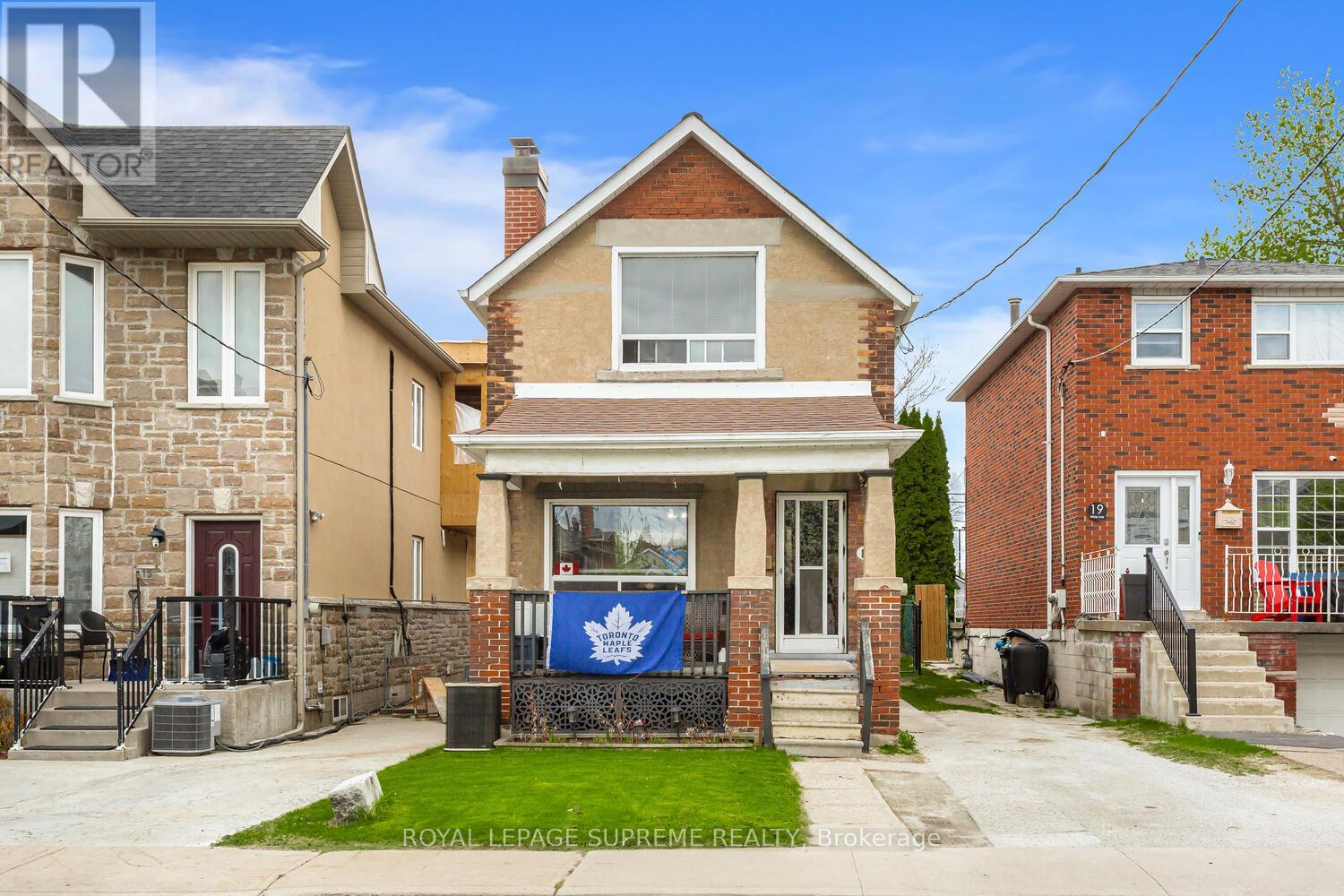 Property at 17 WHITE AVENUE image 3