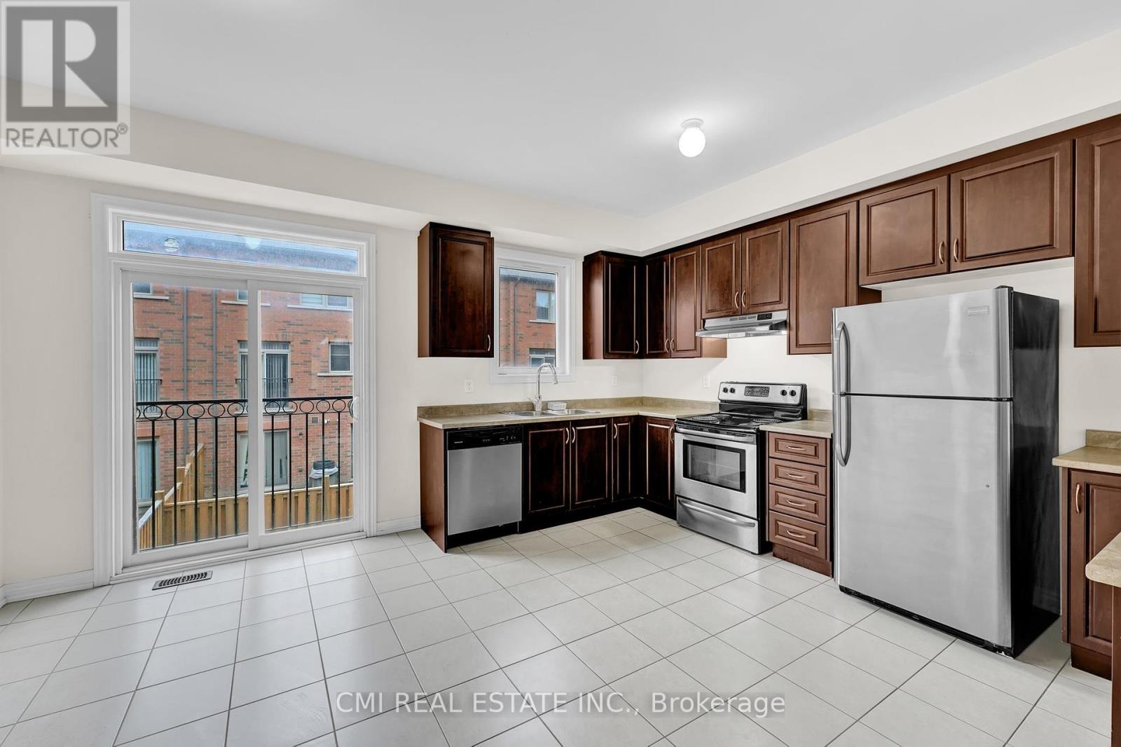 39 Sea Drifter Crescent, Brampton, Ontario  L6P 2S1 - Photo 15 - W12127512