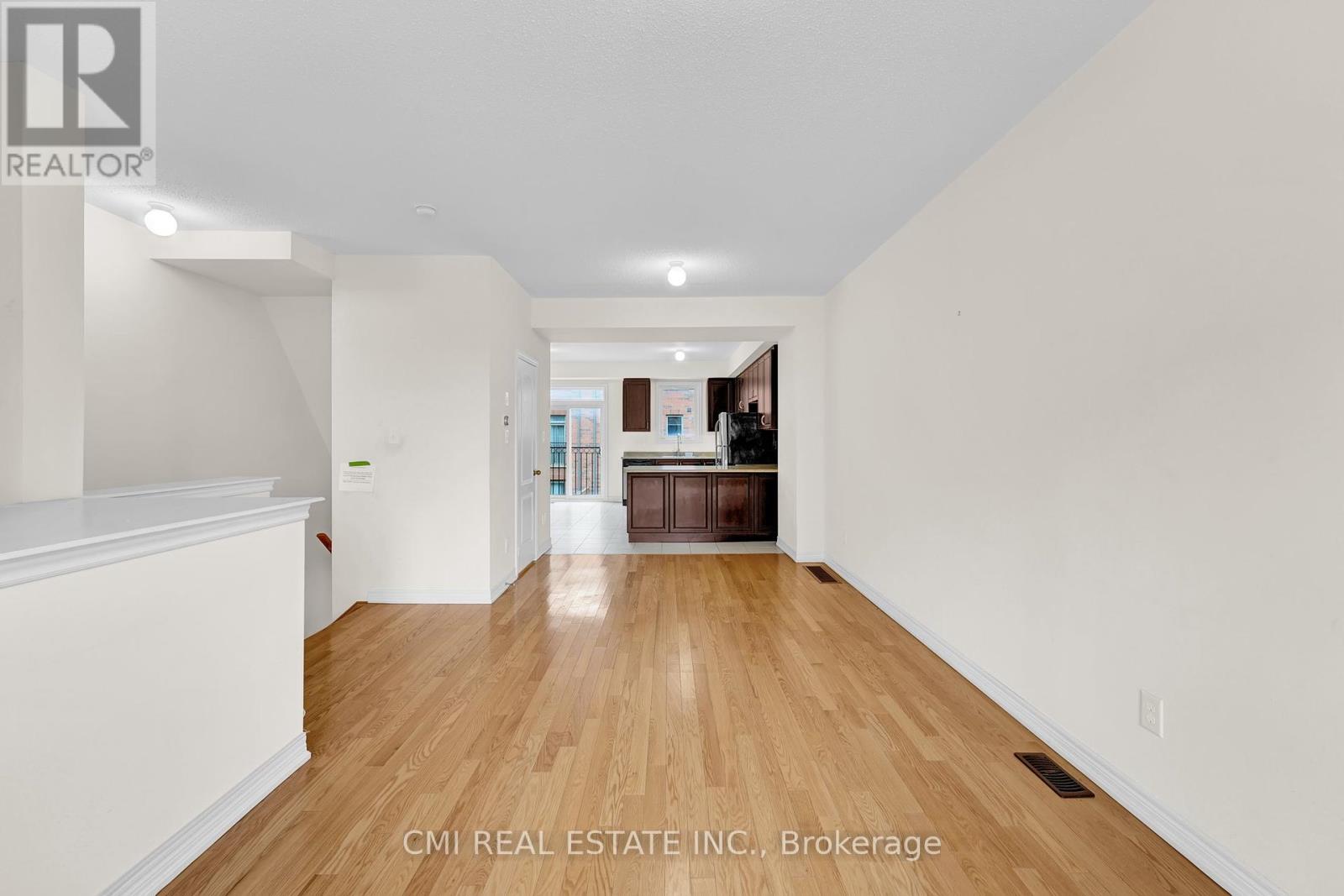 39 Sea Drifter Crescent, Brampton, Ontario  L6P 2S1 - Photo 9 - W12127512