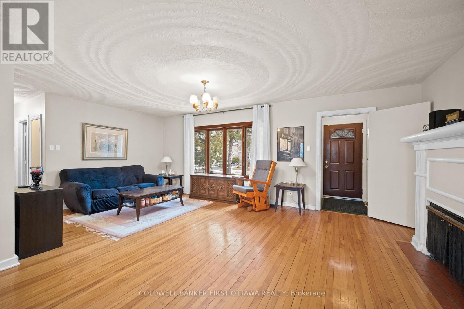 Property at 878 IVANHOE AVENUE image 4